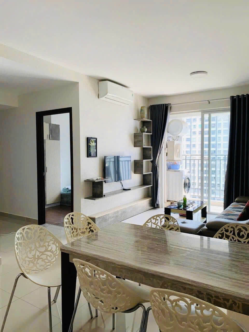 cho thuê 3 phòng ngủ cao cấp sunrise riverside 91m2
